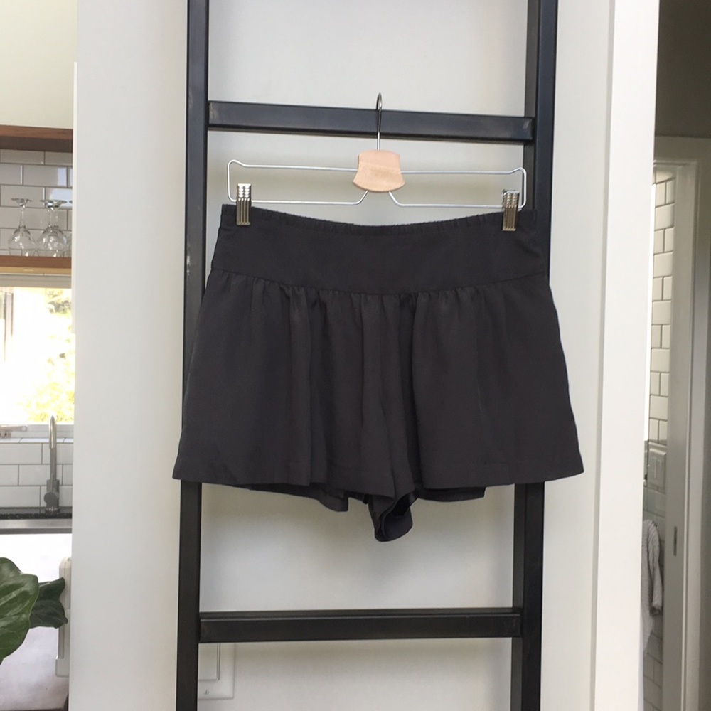 Express “skorts” NWT
